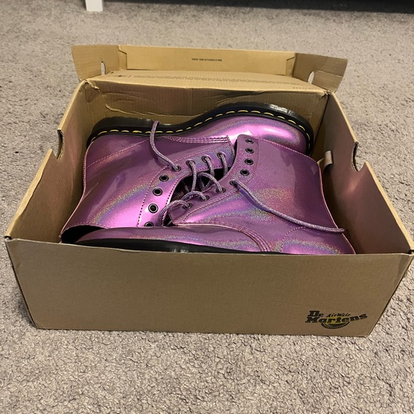 Original Box Men’s Size US-11 Pink Never been worn. - Picture 4 of 6